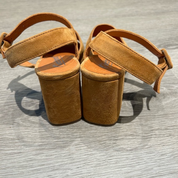 L’intervalle Brown Suede Square Toe Heeled Sandals - Picture 5 of 7